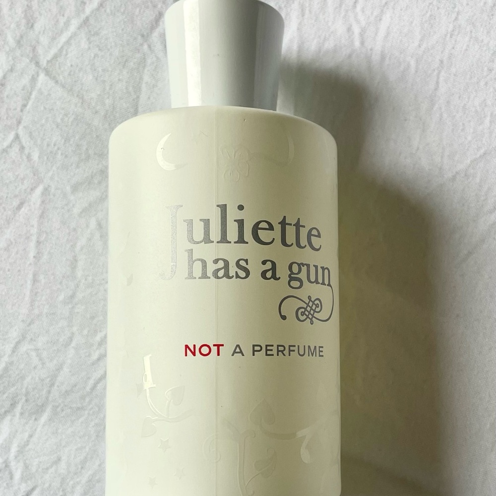 Not a Perfume - Juliette has a Gun
